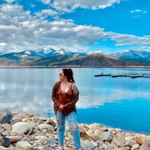 Meet your Posher, Leia